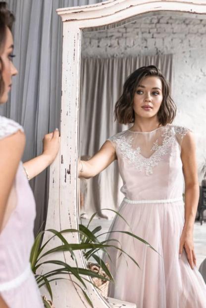 Schlichte Hochzeitskleider Tüll | Brautkleider Etuikleider