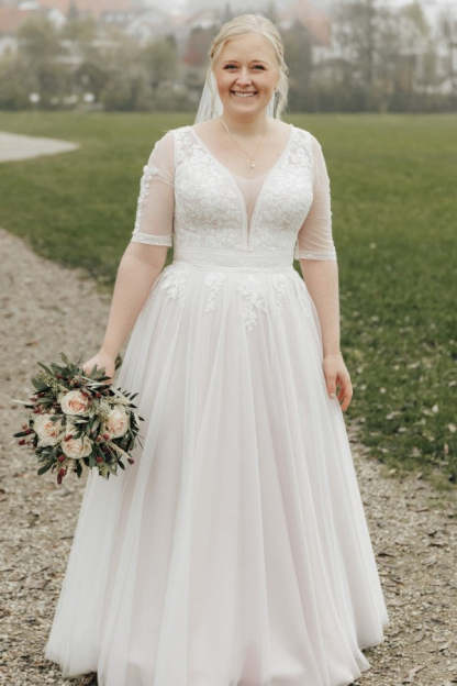 Simple bridal dresses with sleeves Boho wedding dresses A-line lace-babyonlinedressde