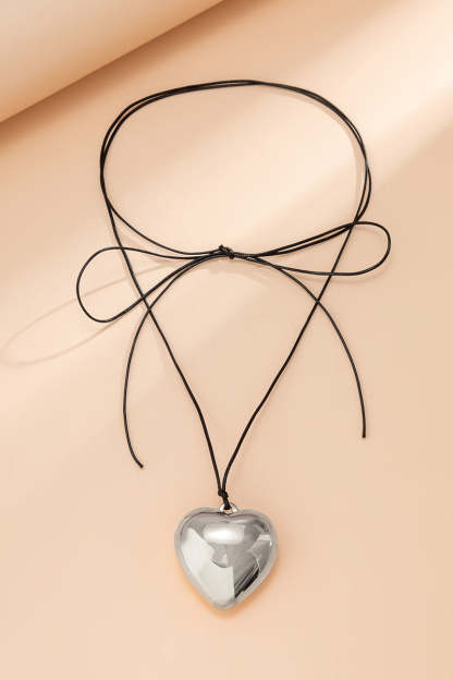 Alloy Heart Pendant Decor String Tied Up Necklace