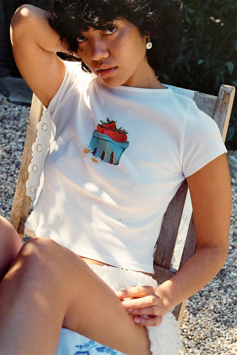 Strawberries Print Short Sleeve Casual Crop T-shirt-White