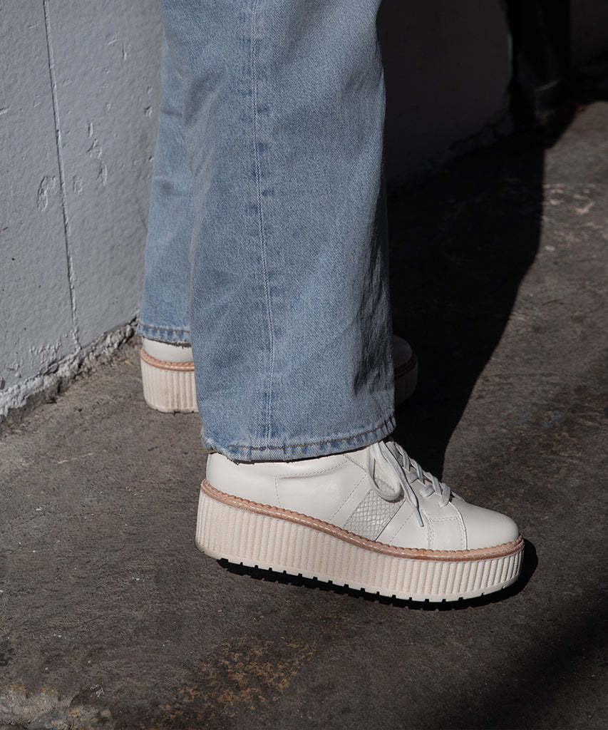 Tiger Sneakers White Leather