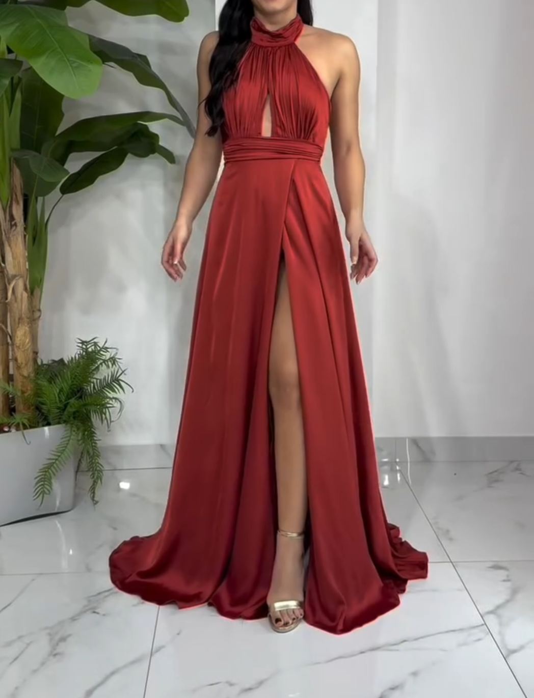 [Copy]Satin one-shoulder maxi dress with beaded trim and a high slit