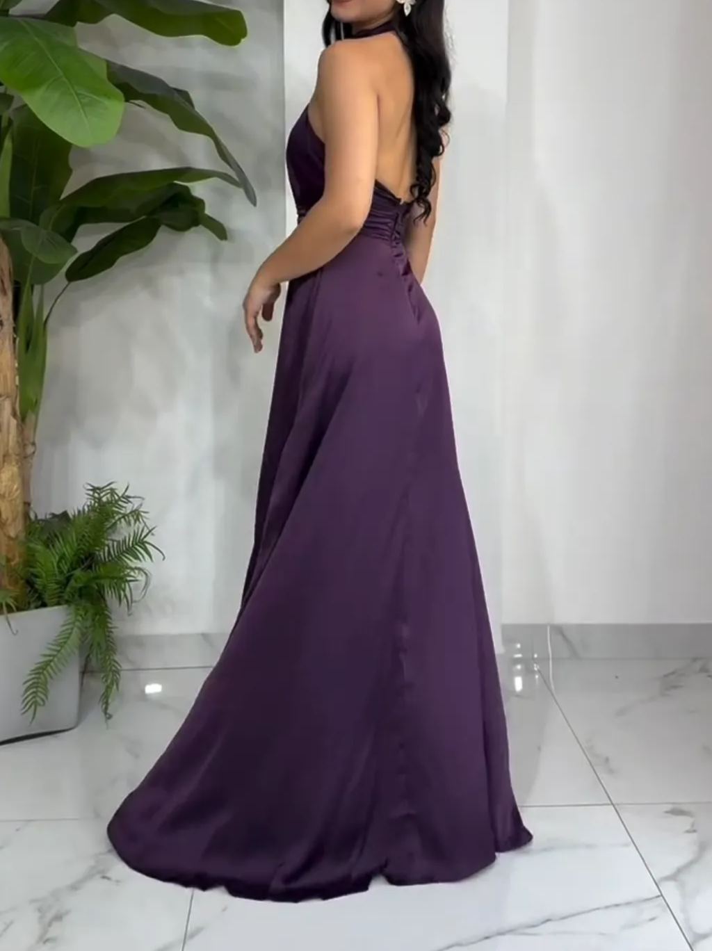 [Copy]Satin one-shoulder maxi dress with beaded trim and a high slit