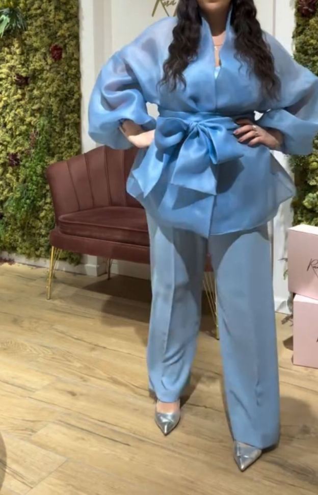 [Copy]Pleated midi dress with tie-front detailing and sleeveless design