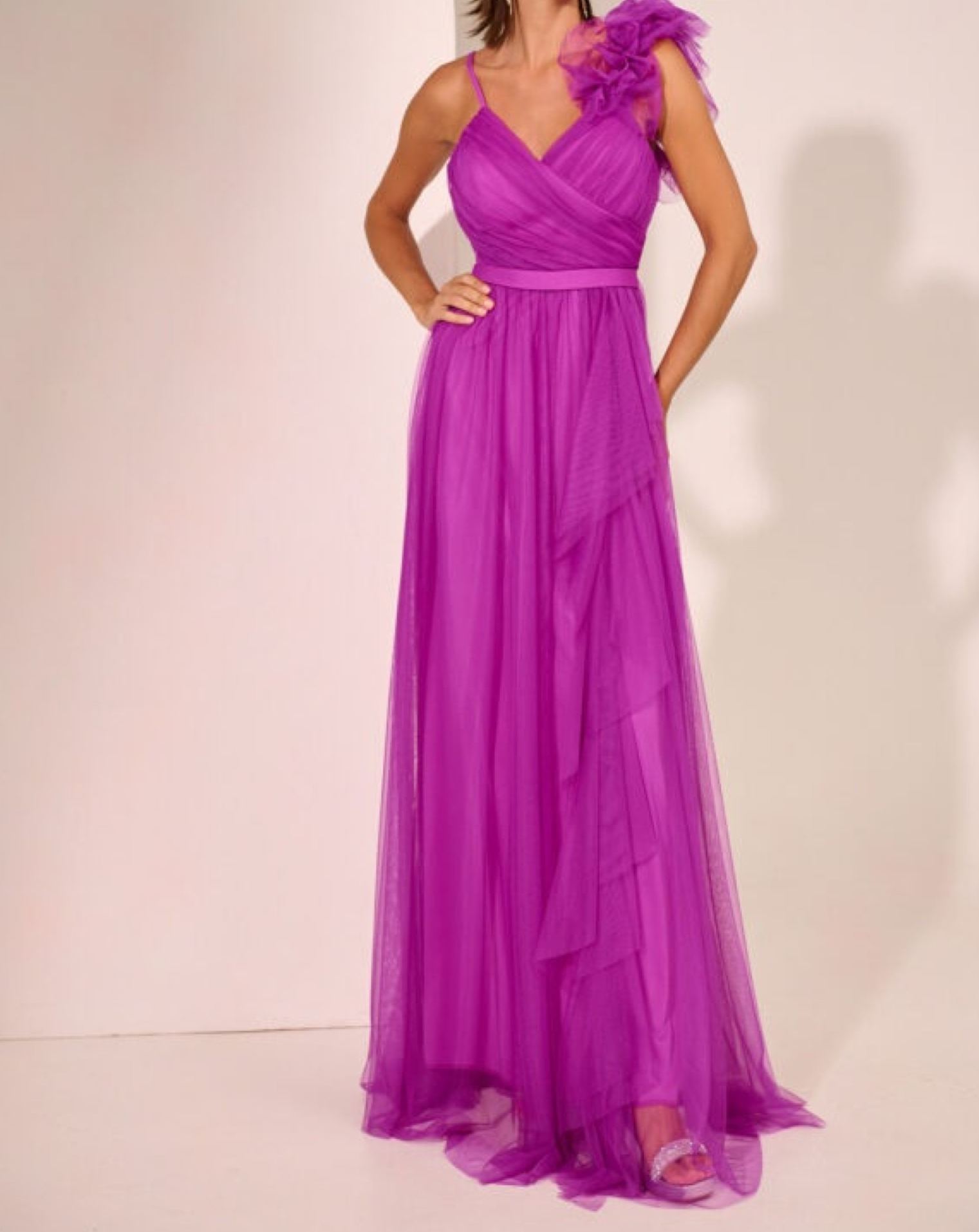 [Copy]Burgundy Red Off-the-Shoulder Maxi Dress with 3D Ruffle Neck & Pleated Skirt