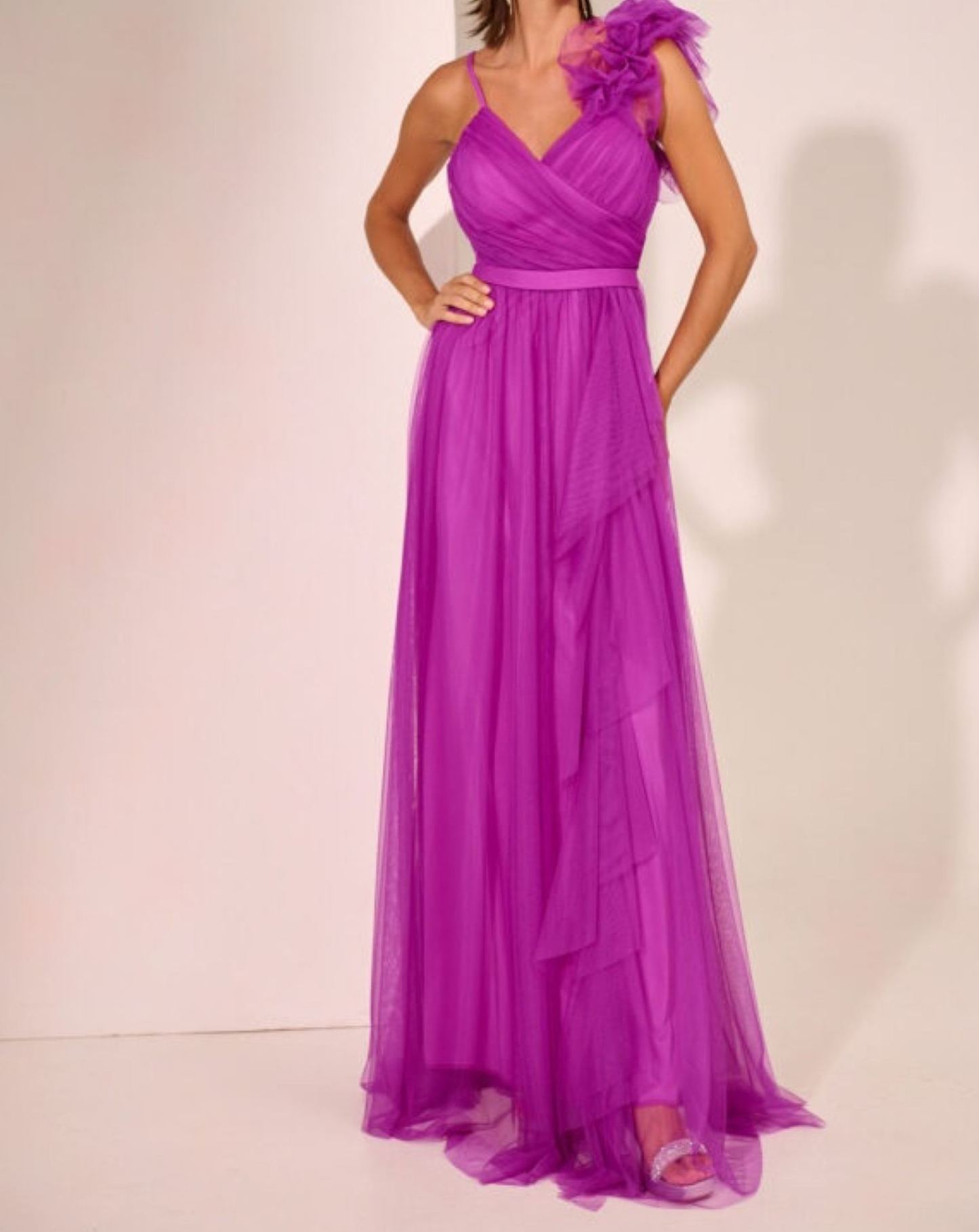 [Copy]Burgundy Red Off-the-Shoulder Maxi Dress with 3D Ruffle Neck & Pleated Skirt