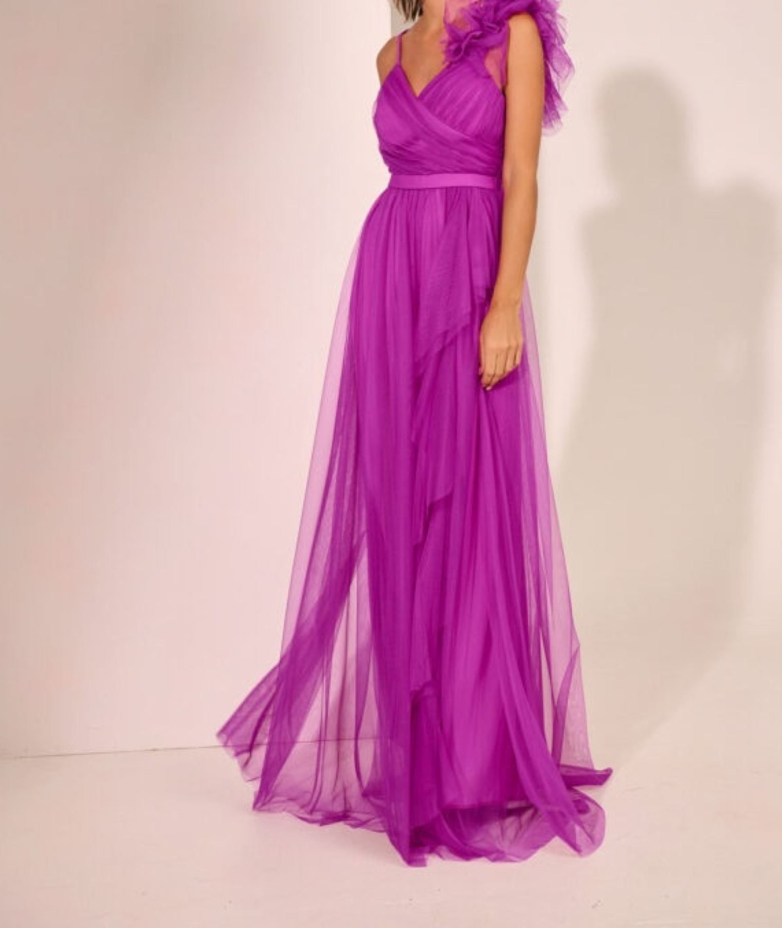 [Copy]Burgundy Red Off-the-Shoulder Maxi Dress with 3D Ruffle Neck & Pleated Skirt