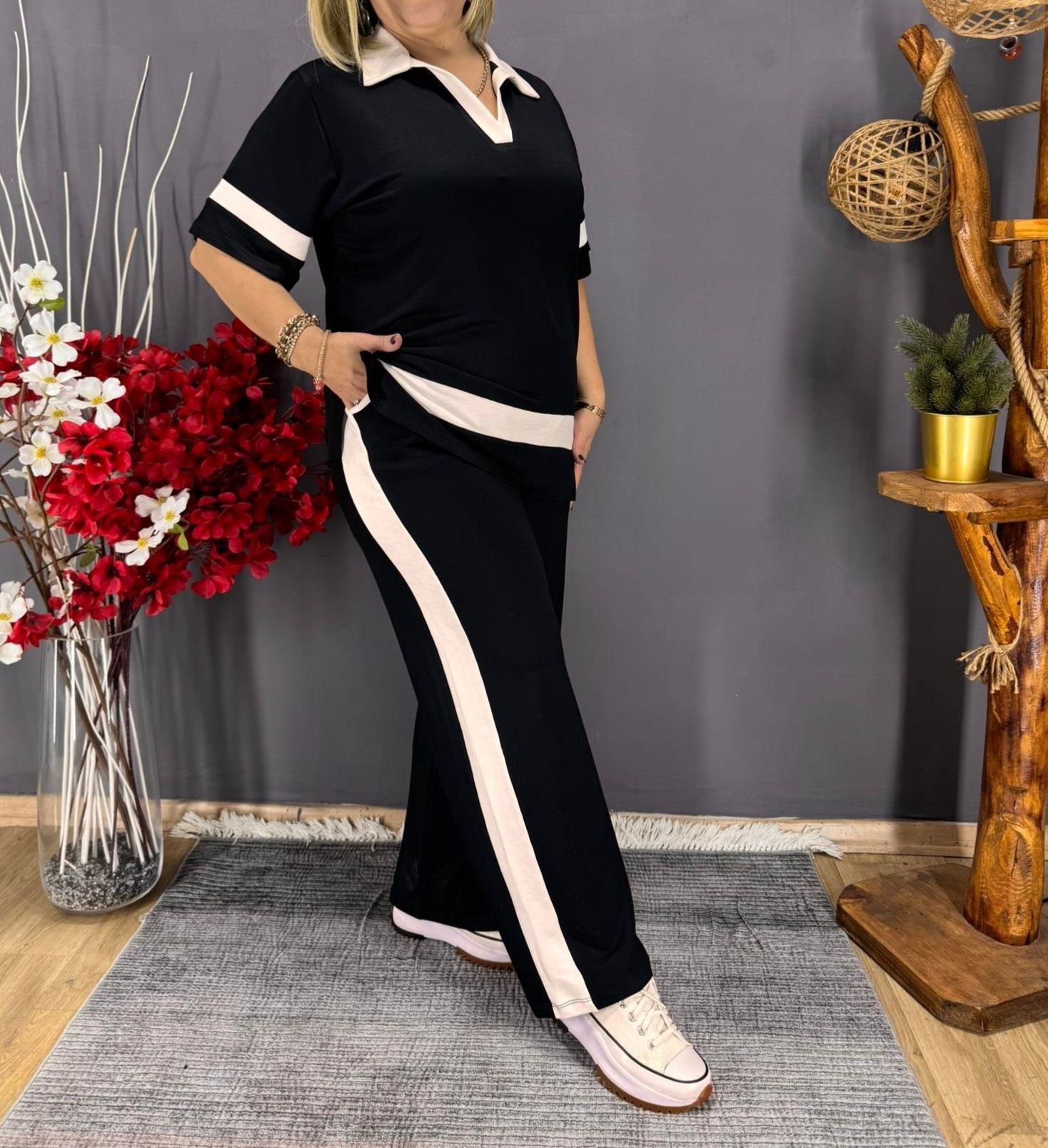 [Copy]Chocolate Brown Mesh Overlay Maxi Dress with V-Neck & Ruched Waist