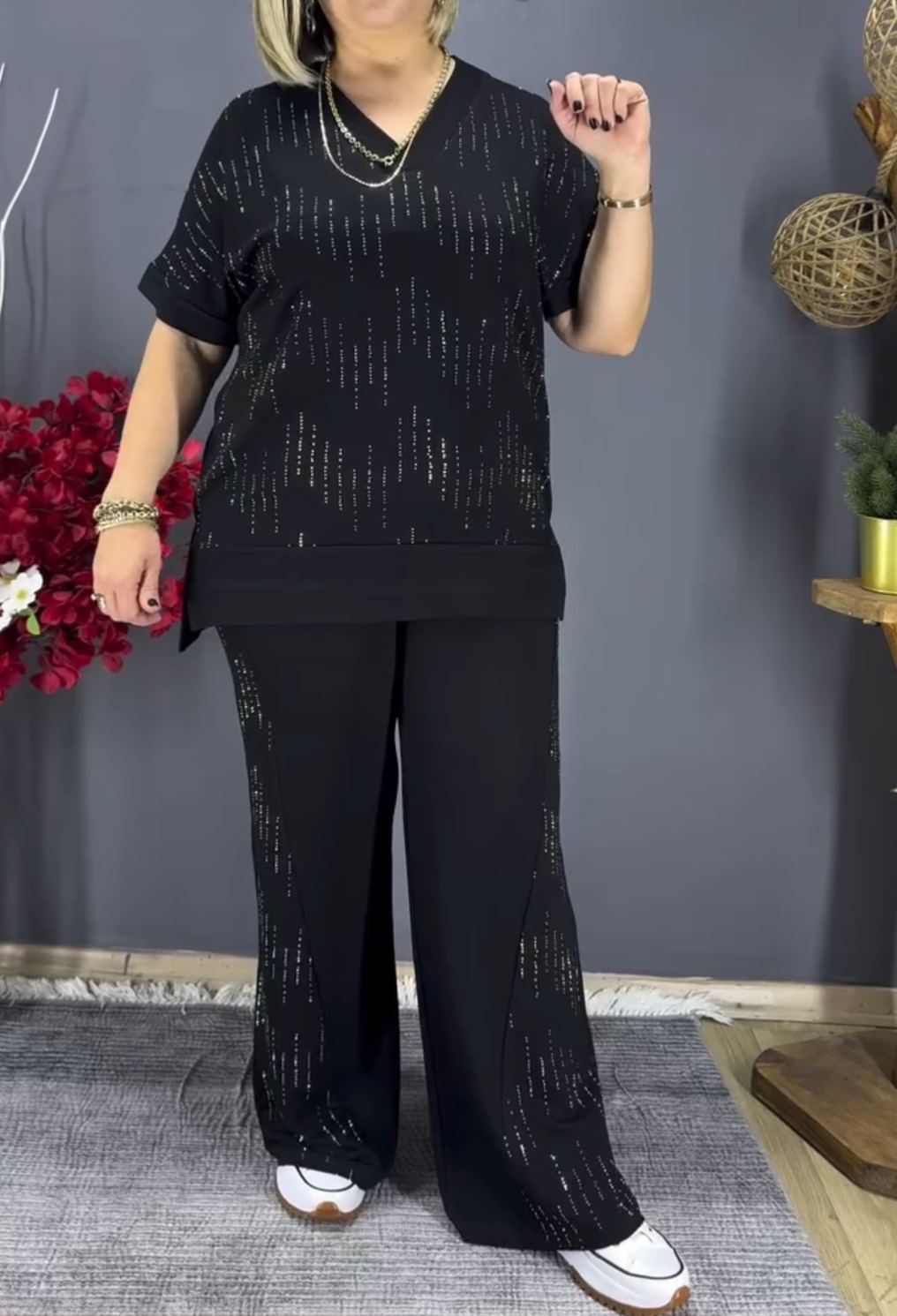 [Copy]Plus Size Olive Green Long Sleeve Top with Rhinestone Wave Detail