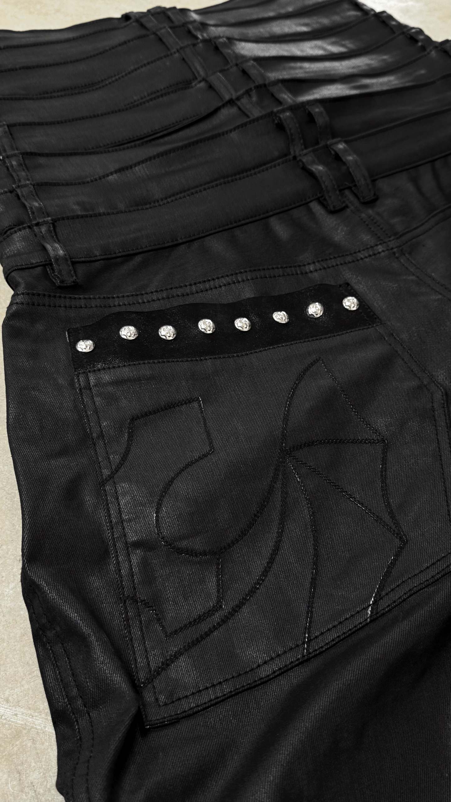 8 Backs J-Cut Pants (Black) (Available)
