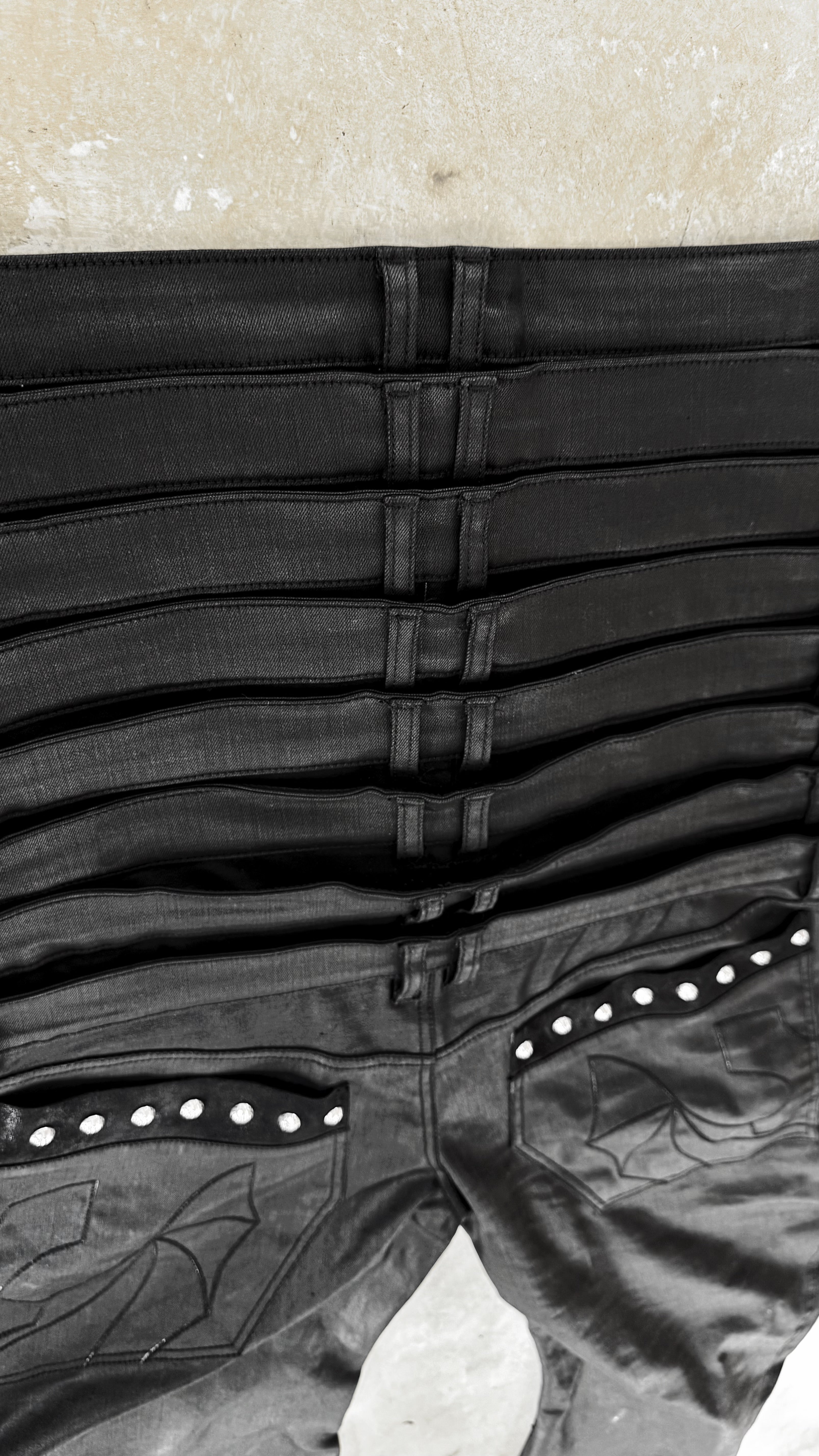 8 Backs J-Cut Pants (Black) (Available)