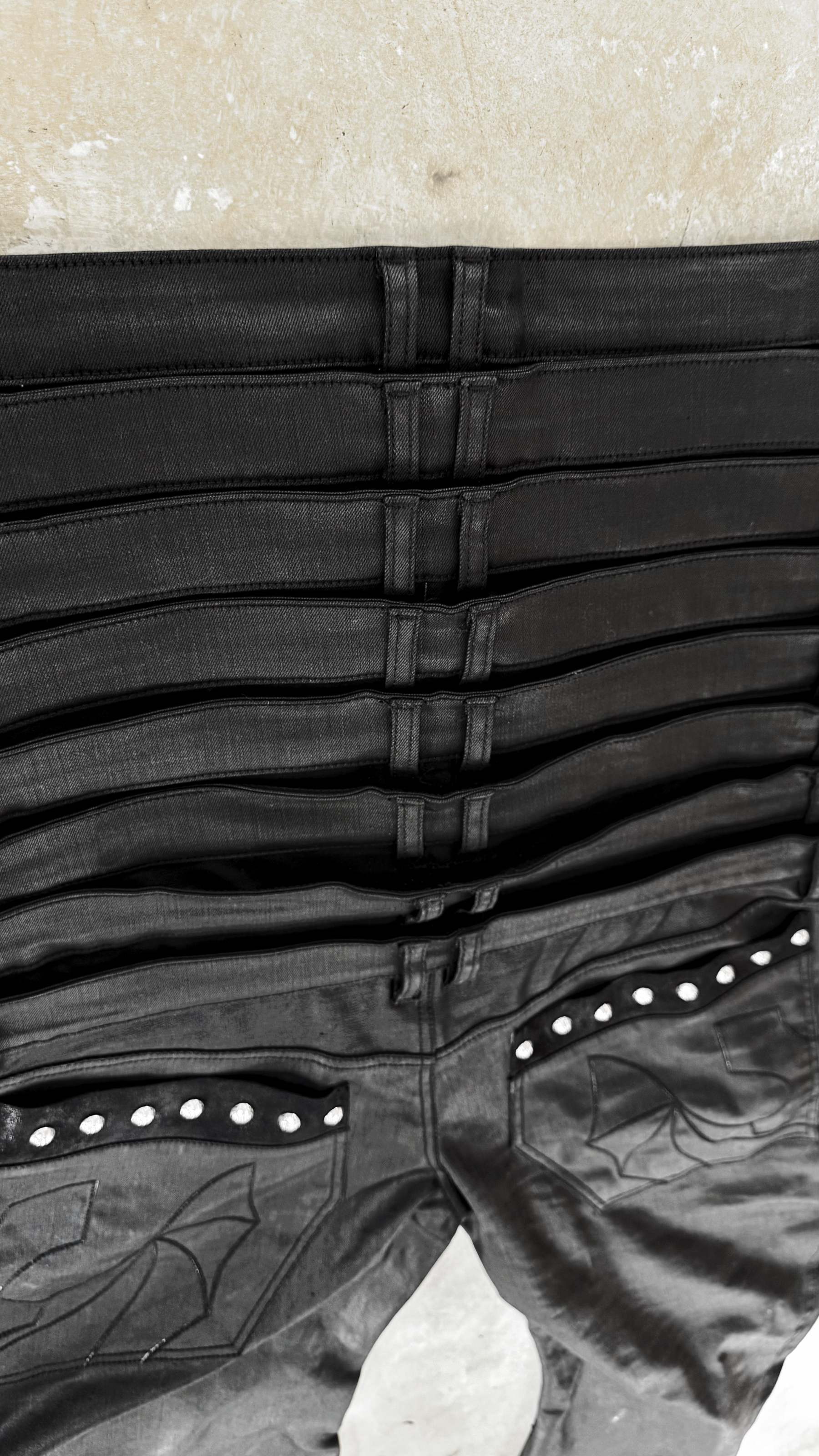 8 Backs J-Cut Pants (Black) (Available)