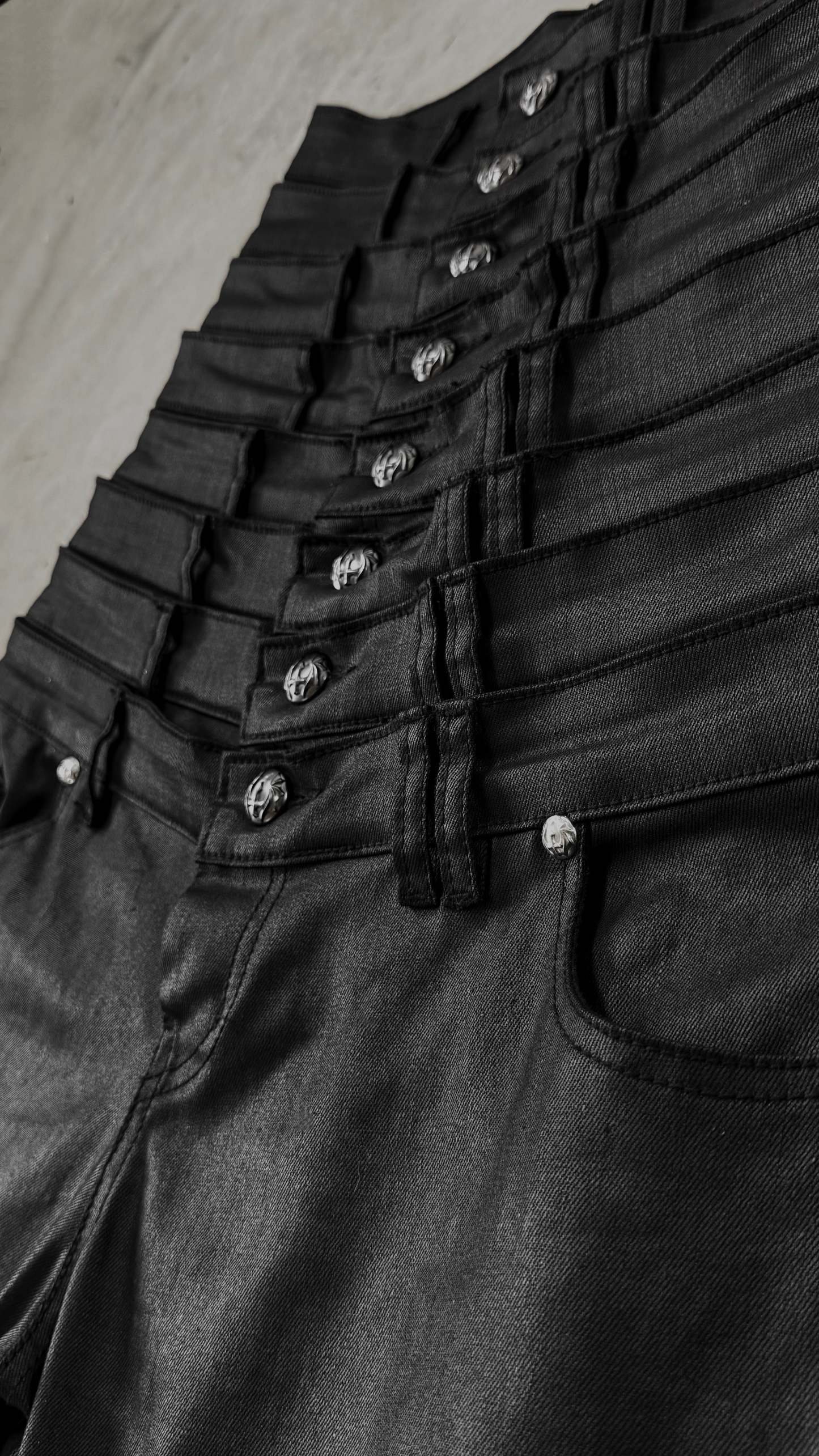 8 Backs J-Cut Pants (Black) (Available)