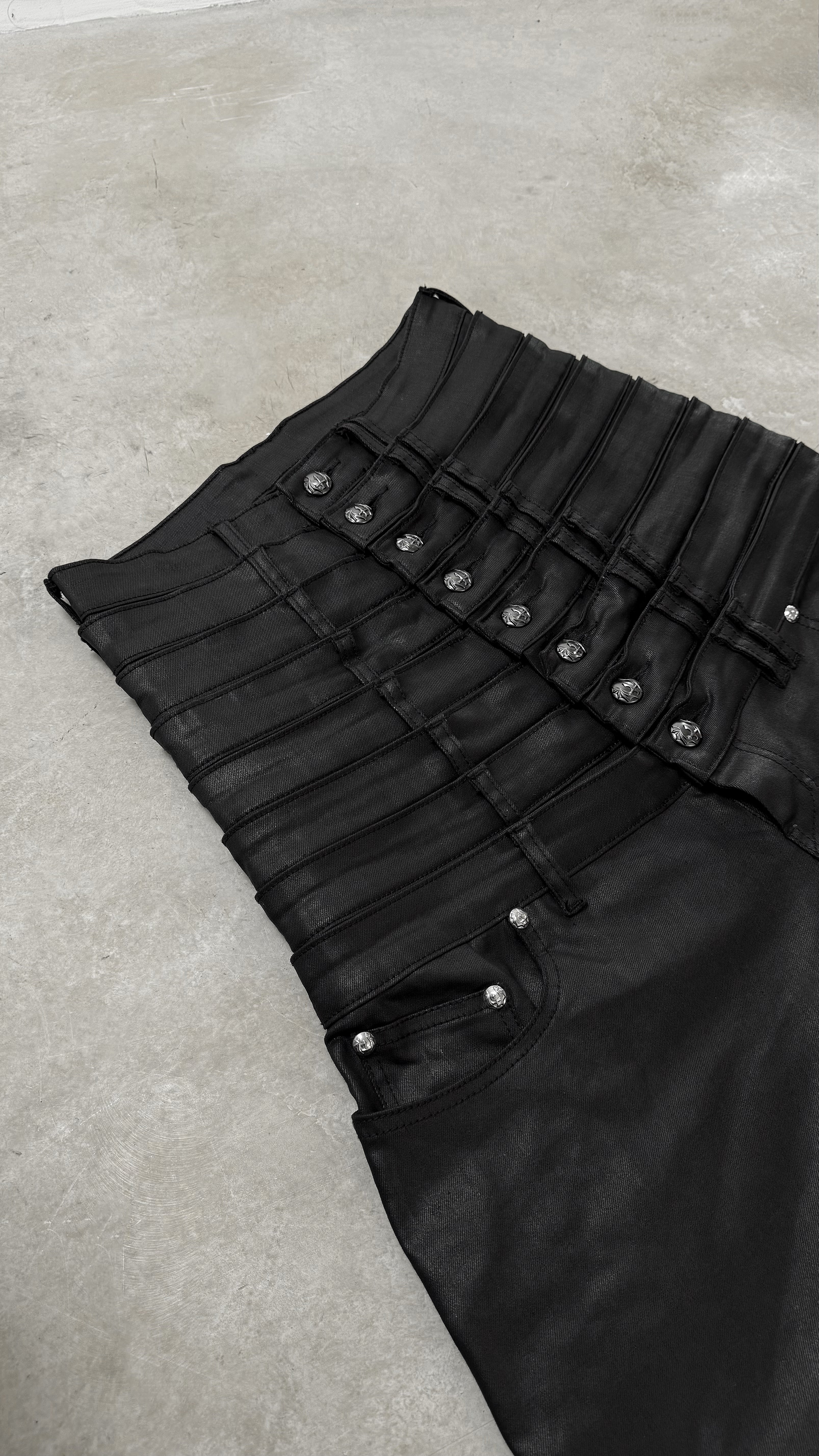 8 Backs J-Cut Pants (Black) (Available)