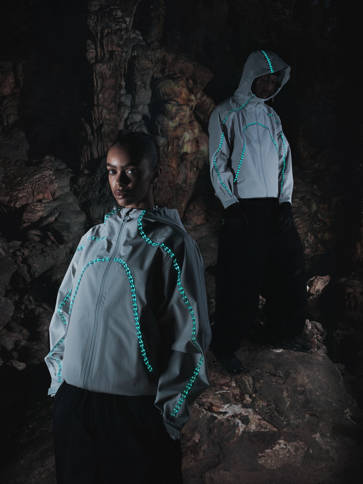 MERTRA Dark jackets (White)