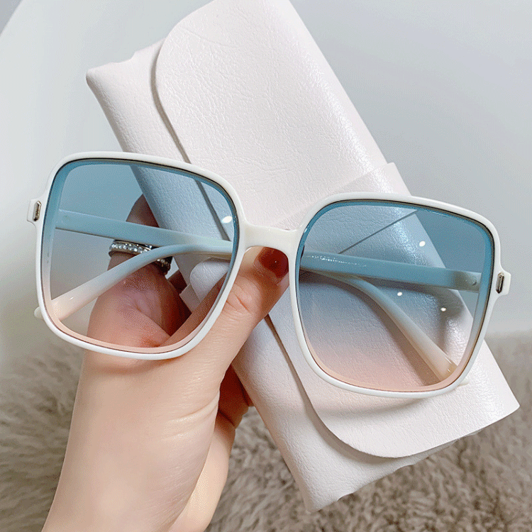 Women’s retro square UV-proof sunglasses