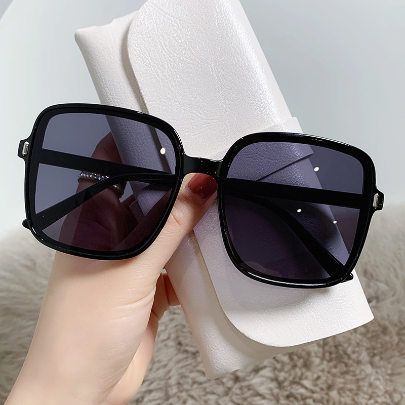 Women’s retro square UV-proof sunglasses