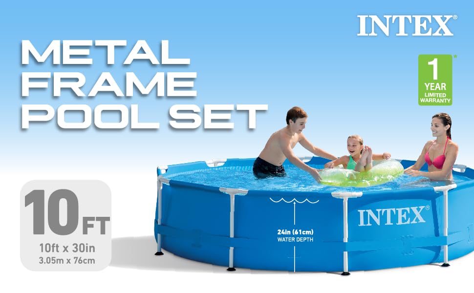 piscina sobre el suelo del patio trasero