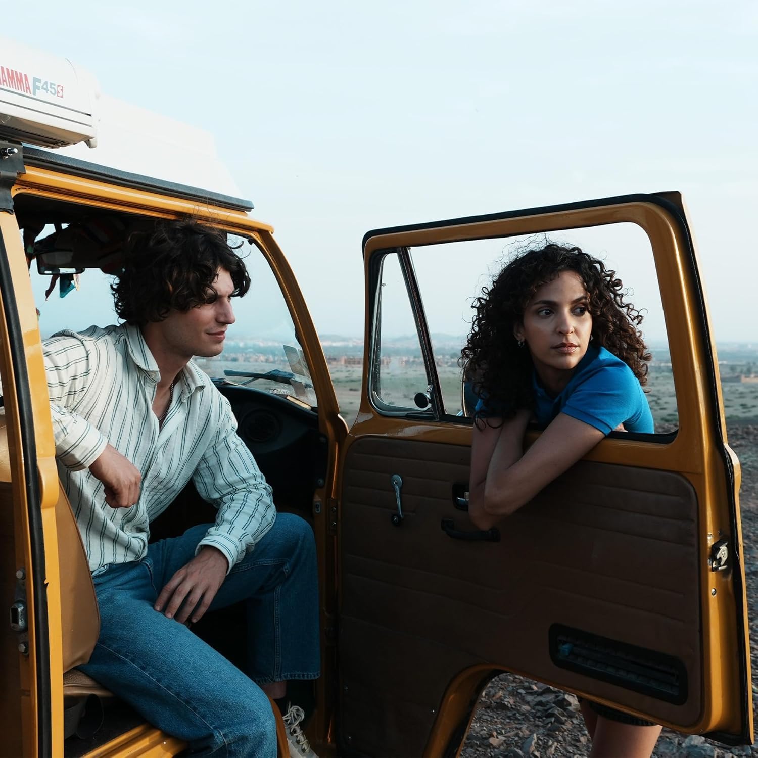 Sony Alpha Cámara Vlogging mirrorless de Lentes Intercambiables Sensor APS-C con Lente Zoom 16-50 mm f/3.5-5.6 I ZV-E10