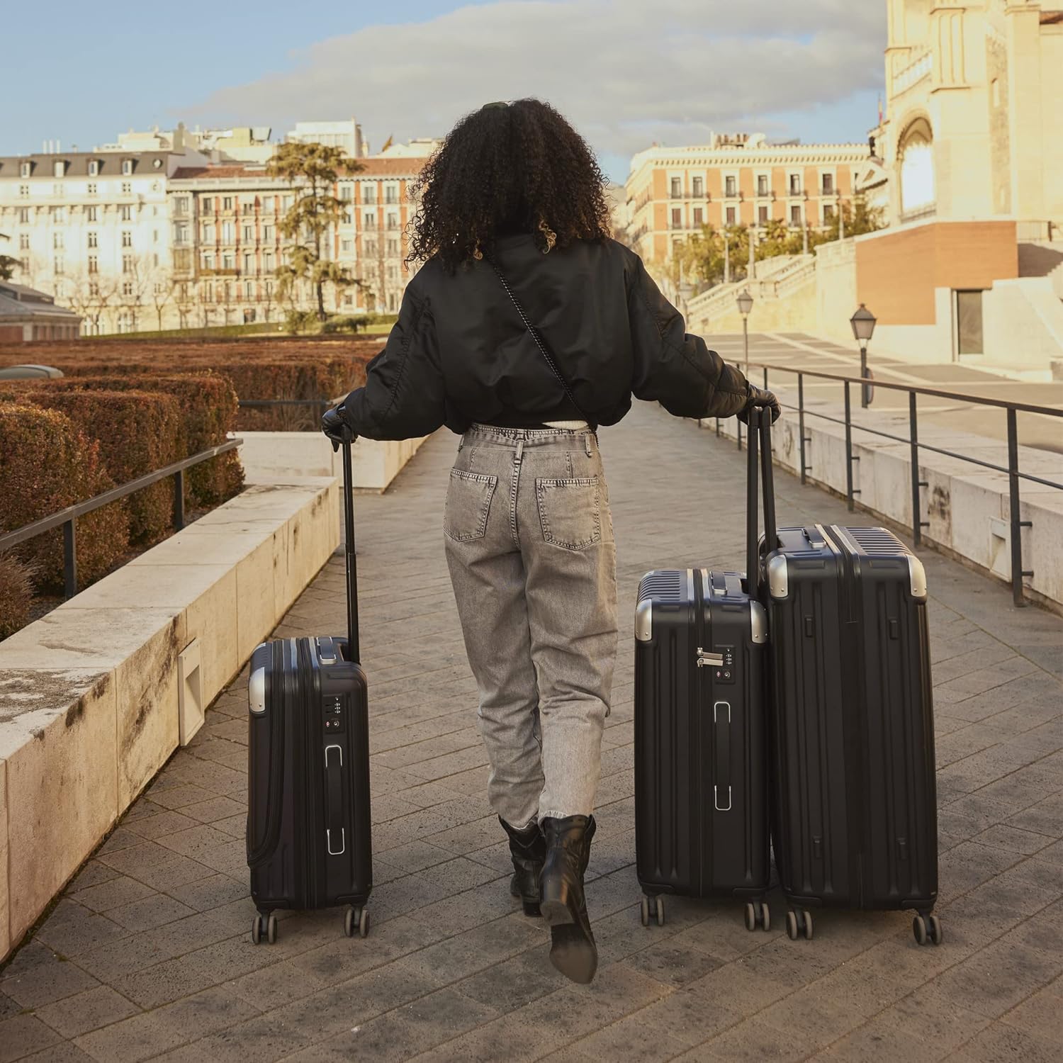 LEVEL8 Grace Maletas de Viaje, 20" Equipaje Expandible, Maletas de Mano con Bolsillo Frontal, con Ruedas Spinner y Cerradura Tsa, Gris