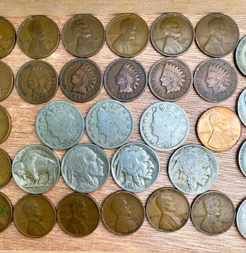 100 pcs Vintage US Coin Collection in a Cigar Box! Wheat Pennies, Indian Head Pennies, Buffalo Nickels & More! Great Gift Idea image 4