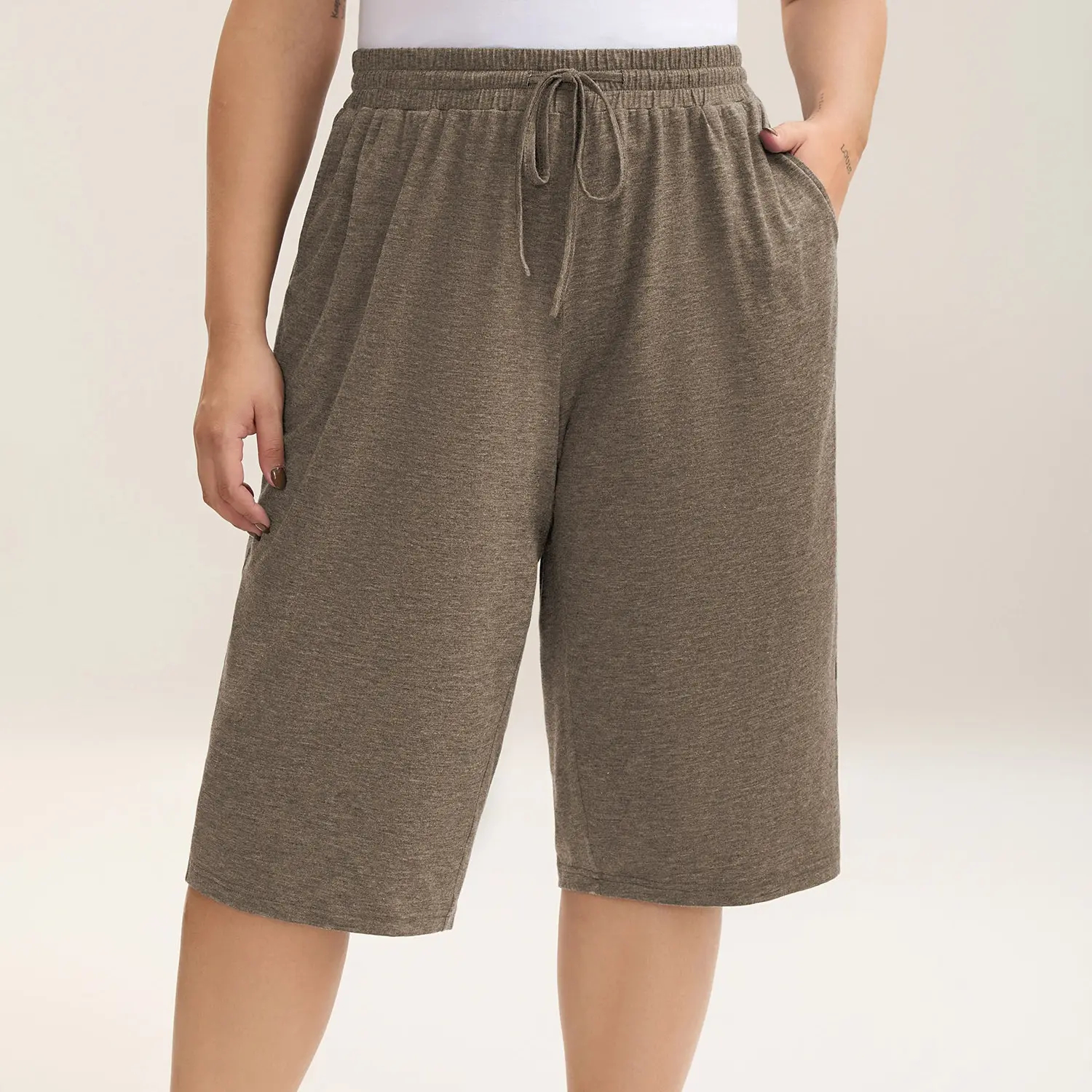 Women's Casual Drawstring Waist Knit Bermuda Shorts With Pockets