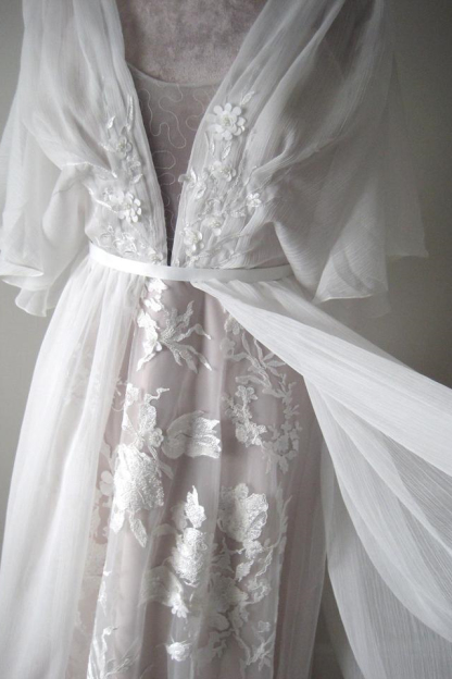 V-Neck Chiffon A-Line Lace Boho Wedding Dress with Belt