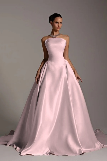 Chic Strapless Sleeveless A Line Long Formal Dress With Pleated
