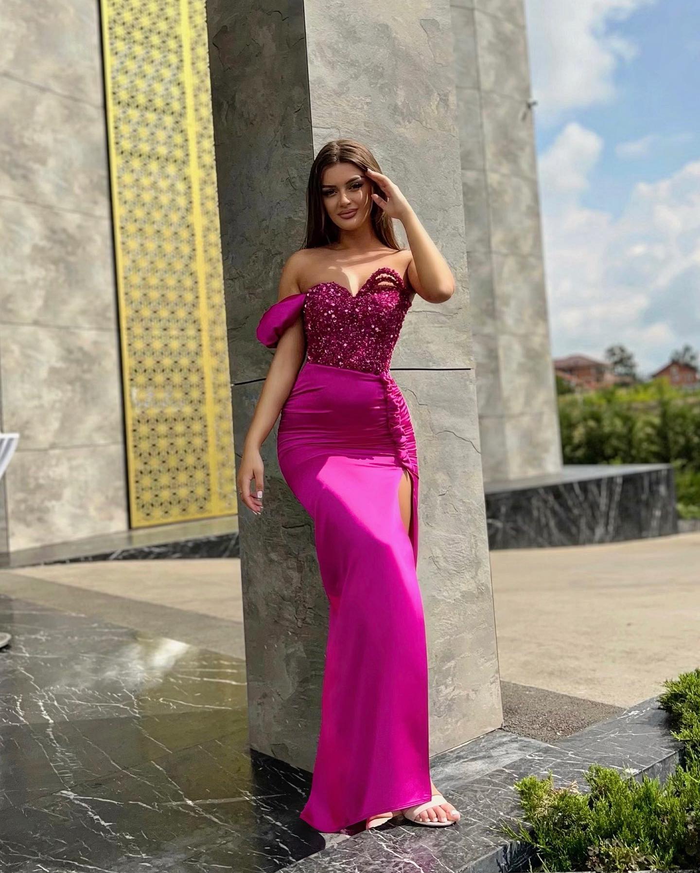 Elegant Sweetheart One Shoulder Mermaid Split Sequins Evening Dress