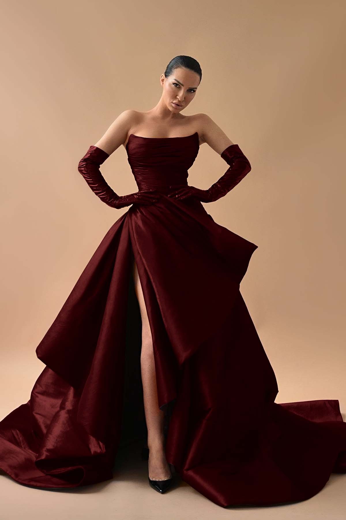 Strapless Sleeveless Long Split Formal Dress With Gloves Pleated