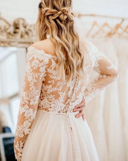 Pretty Tulle Long Sleeves Off-the-Shoulder Wedding Dress with Lace A-Line
