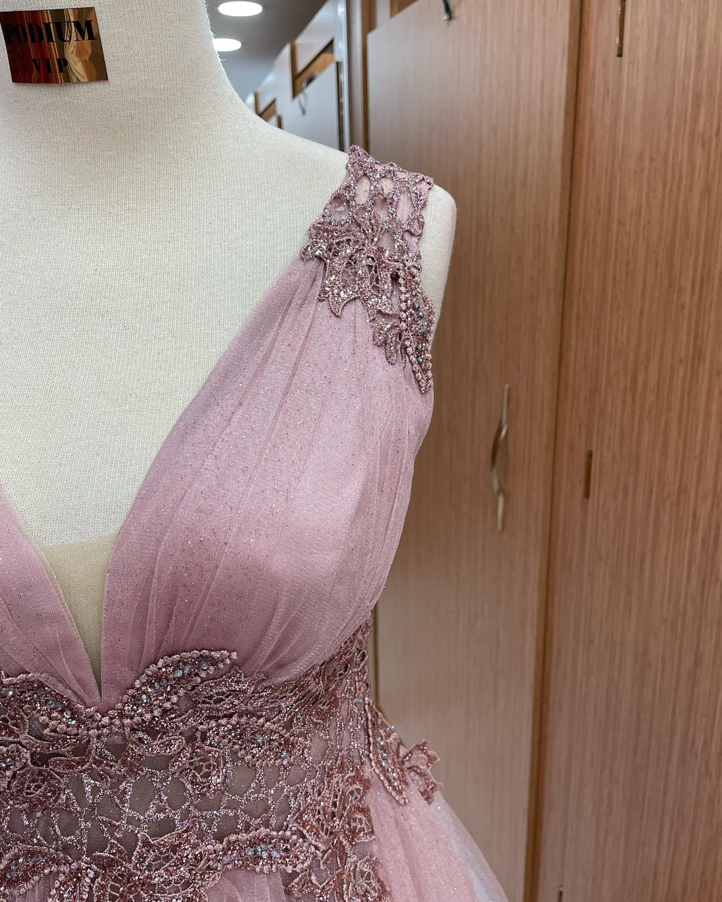 Dusty Pink Sleeveless A Line Formal Dress Tulle Long With Appliques V Neck