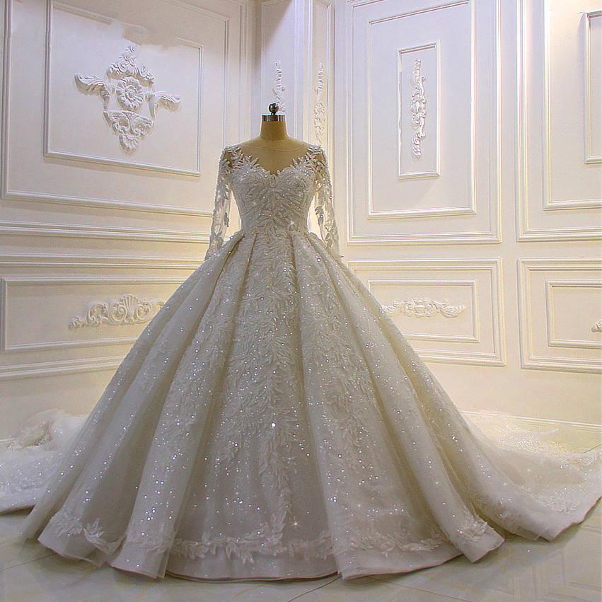 Chic Beading Church Train Sleeves Long Ball Gown Wedding Dress with Lace Appliques