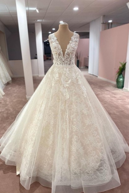 Gorgeous Wide Straps A-Line Floor-Length Deep V-Neck Wedding Dress with Appliques Lace Tulle