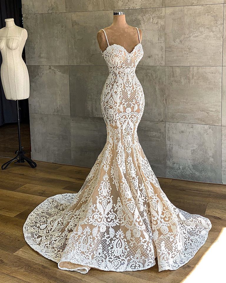 Modern Spaghetti-Straps Floor-Length Mermaid Sweetheart Wedding Dress with Appliques Lace