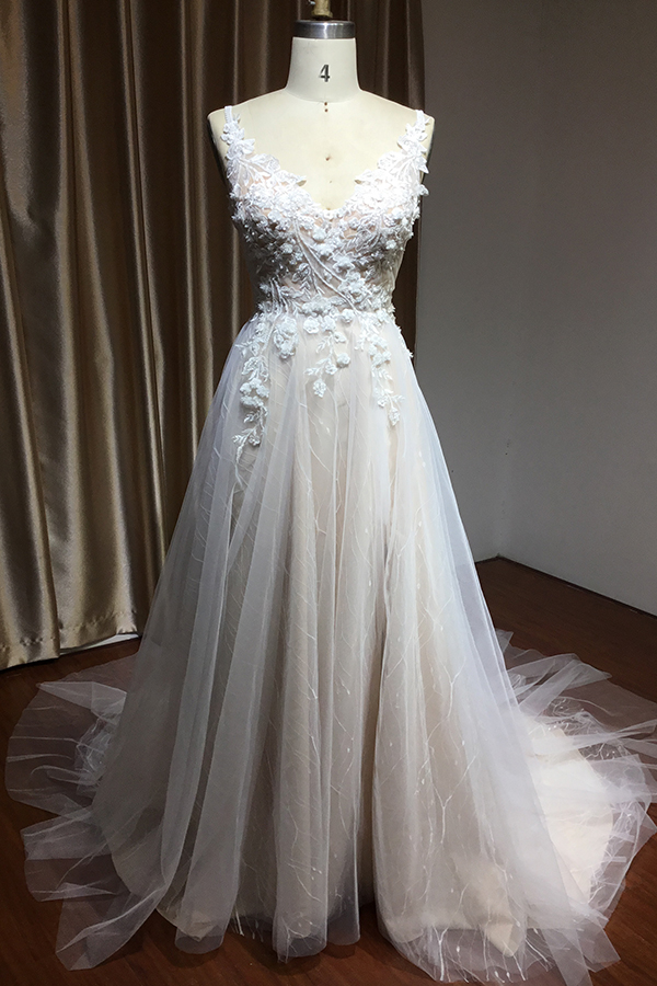 Chic Straps Floral Appliques A-Line Side Wedding Dress with Split Backless