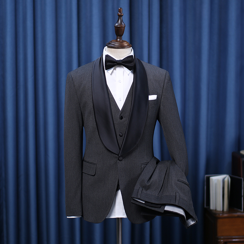 Elegant All Black Bespoke Three-Piece Wedding Suit for Grooms