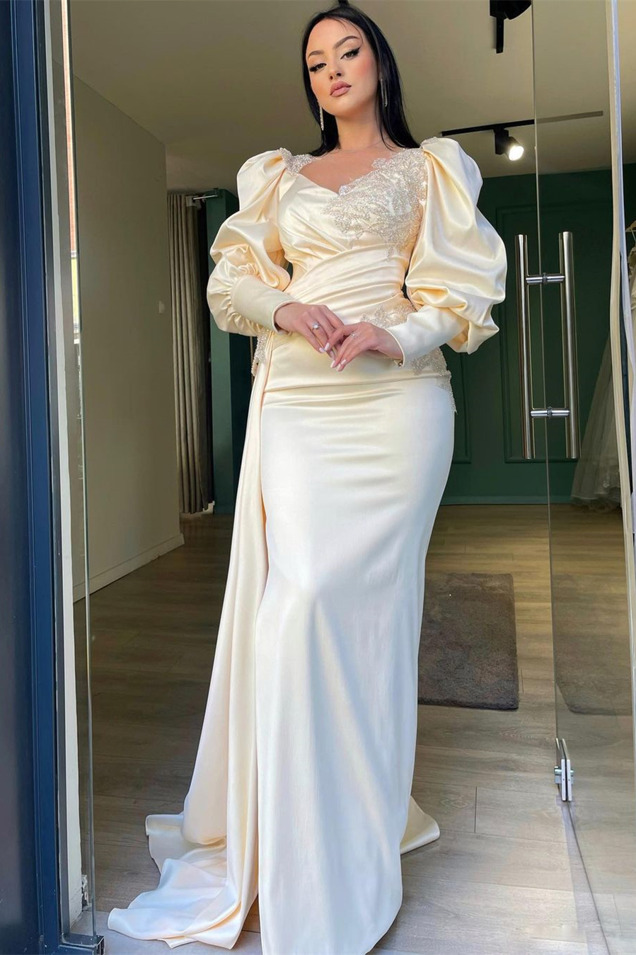 Charming Long Sleeves V-Neck Mermaid Evening Dress With Beadings