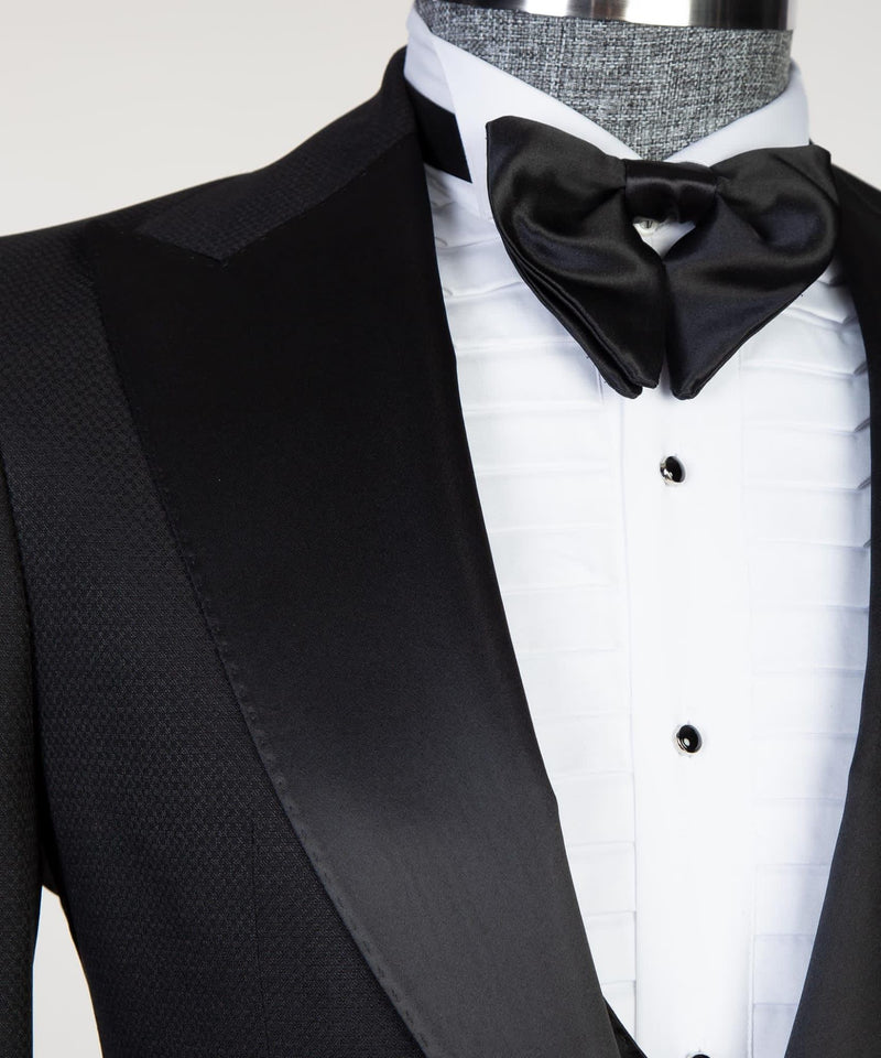 Edmund New Arrival Black Satin Peaked Lapel Men's Suits with Three-Piece
