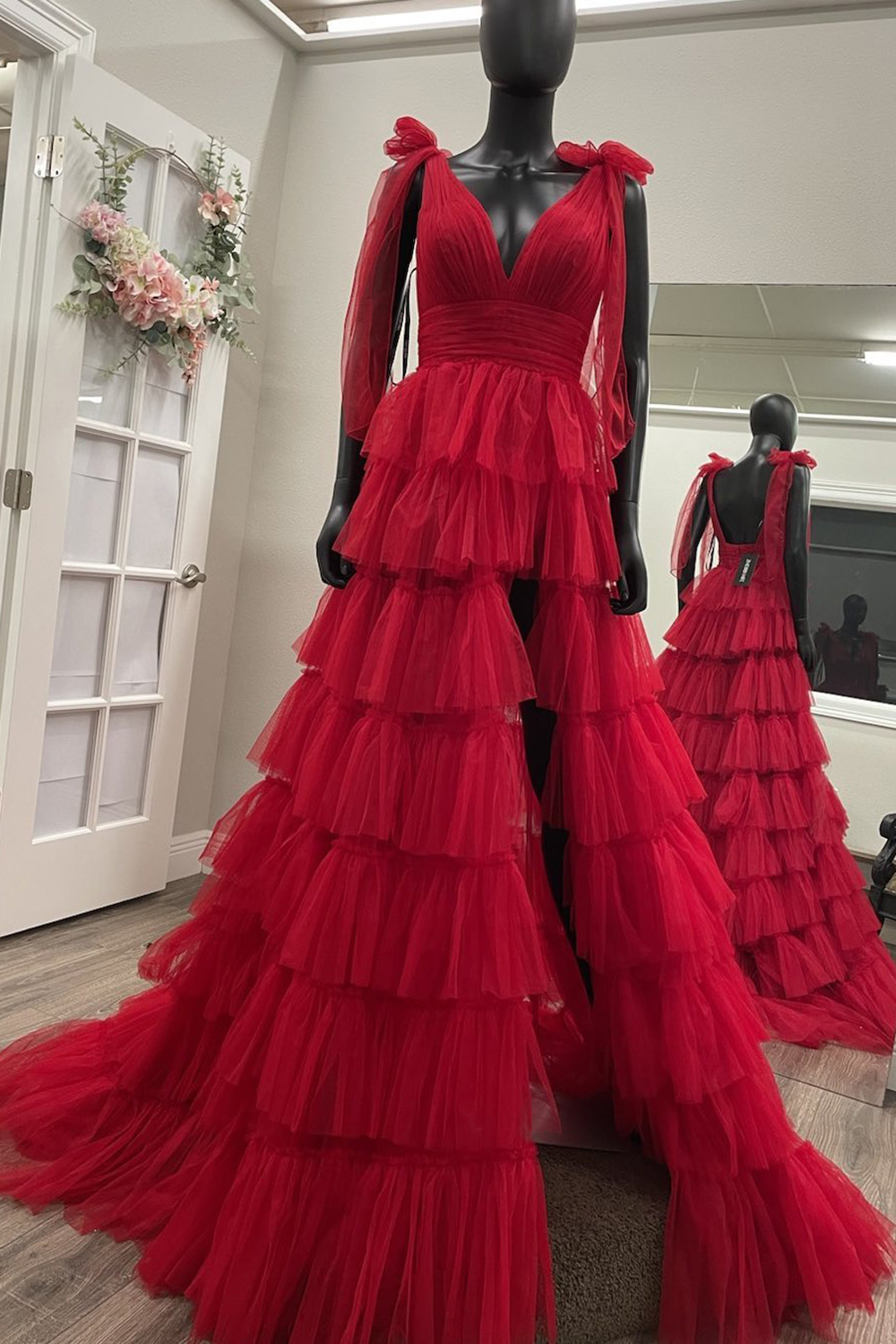 Red Long Prom Dress with Ruffles �?Princess A-Line V-Neck