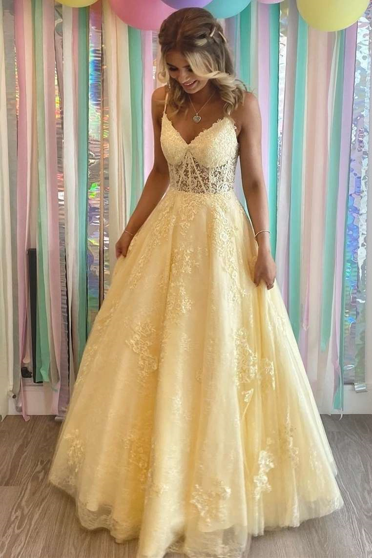 Spaghetti Straps Sweetheart Appliques Evening Dress With Tulle