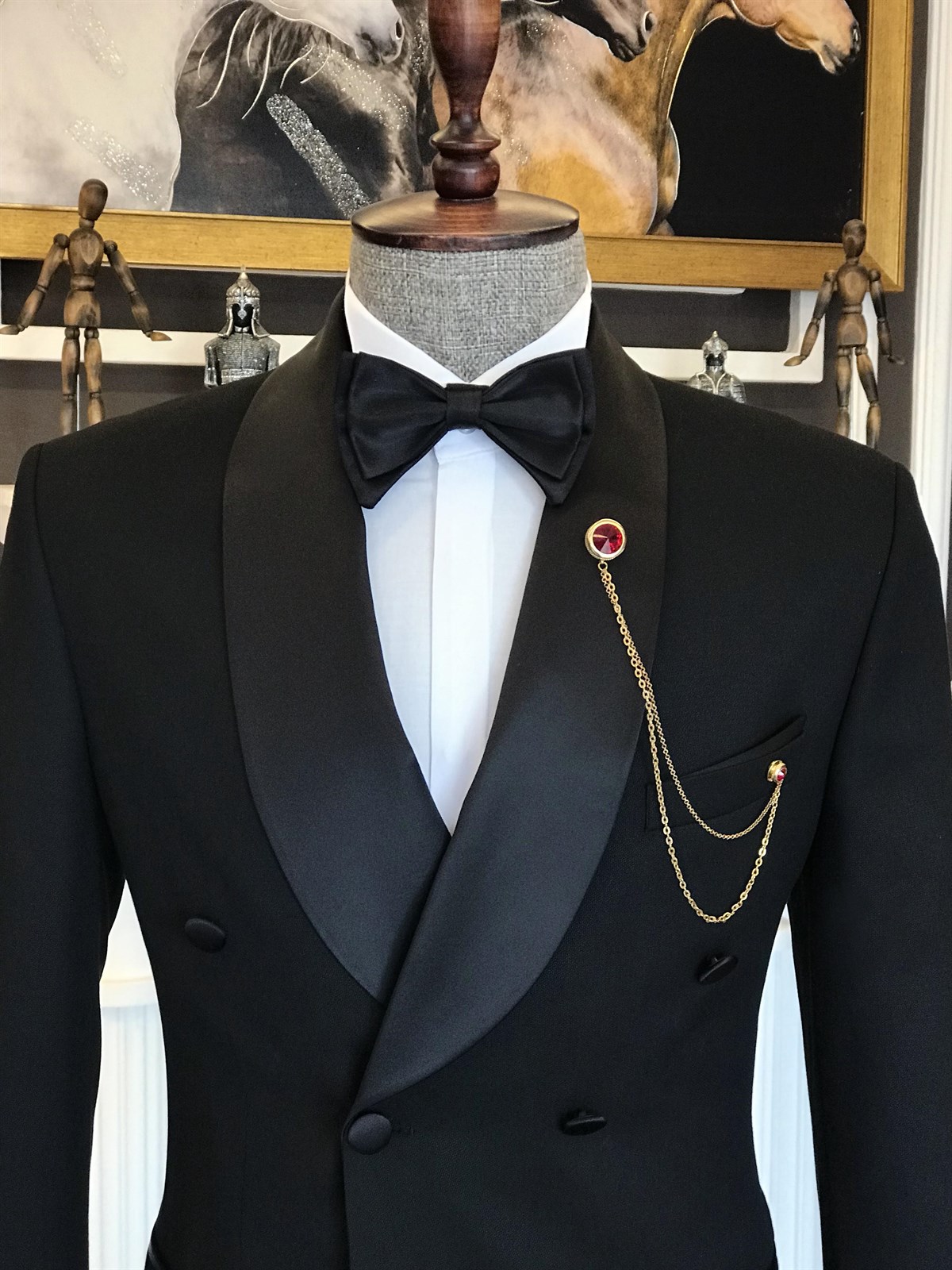 Stylish Slim-Fit Black Shawl-Lapel Tailored Men's Suit with Double-Breasted Style