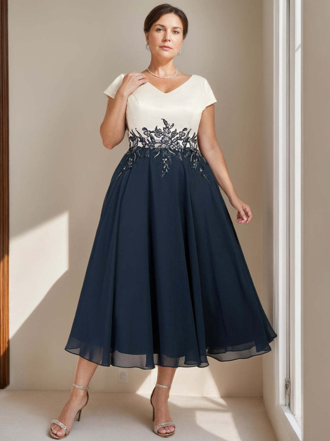 Plus Size Tea-Length Mother of the Bride Dress in A-Line/Princess Cut with V-Neck and Short Sleeves Featuring Lace