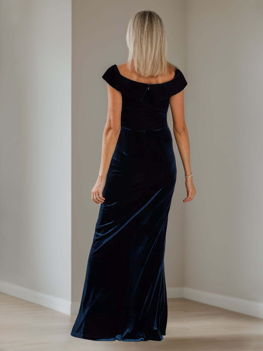 V-Neck A-Line Princess Floor-Length Velvet Mother of the Bride Dress with Side Split and Short Sleeves