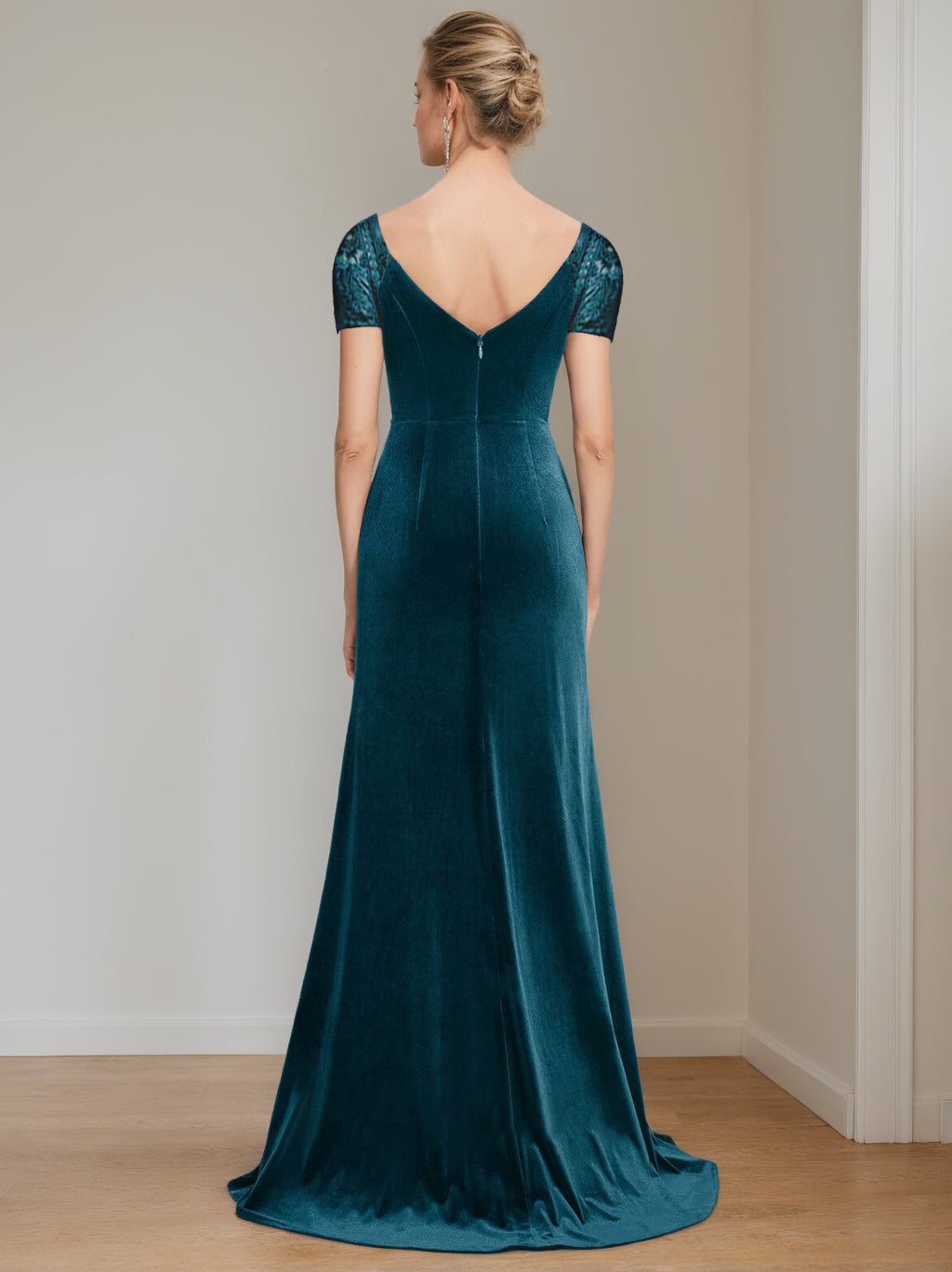 V-Neck Short-Sleeved Velvet Mother of the Bride Gown with Ruffles and Appliques in Trumpet/Mermaid Style