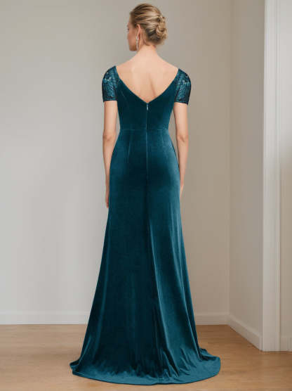 V-Neck Short-Sleeved Velvet Mother of the Bride Gown with Ruffles and Appliques in Trumpet/Mermaid Style