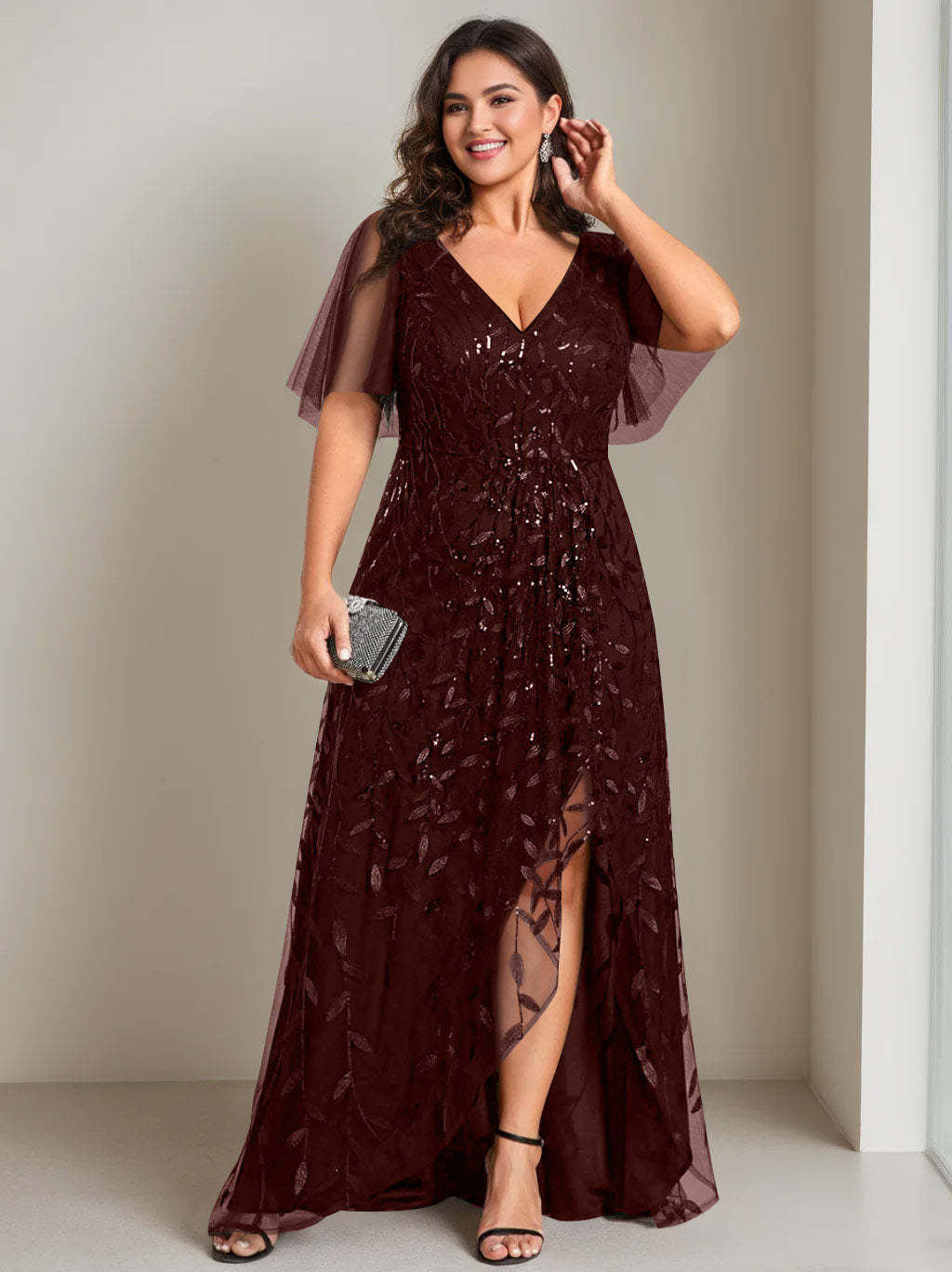 Plus Size Asymmetrical A-Line Princess V-Neck Short Sleeve Mother of the Bride Dress with Sequins