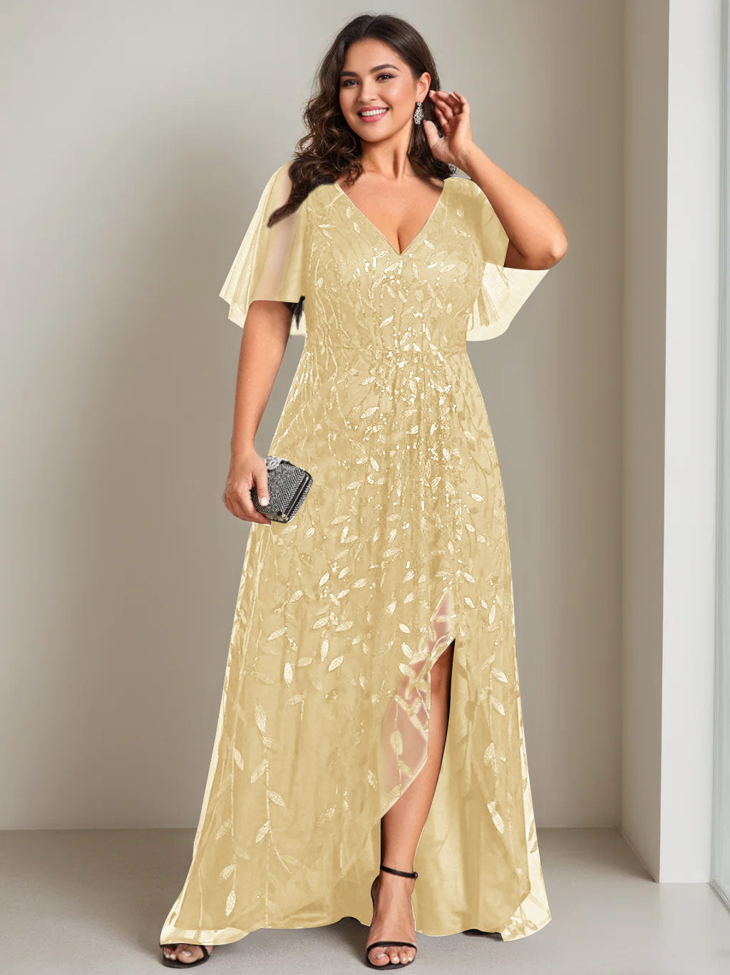 Plus Size Asymmetrical A-Line Princess V-Neck Short Sleeve Mother of the Bride Dress with Sequins