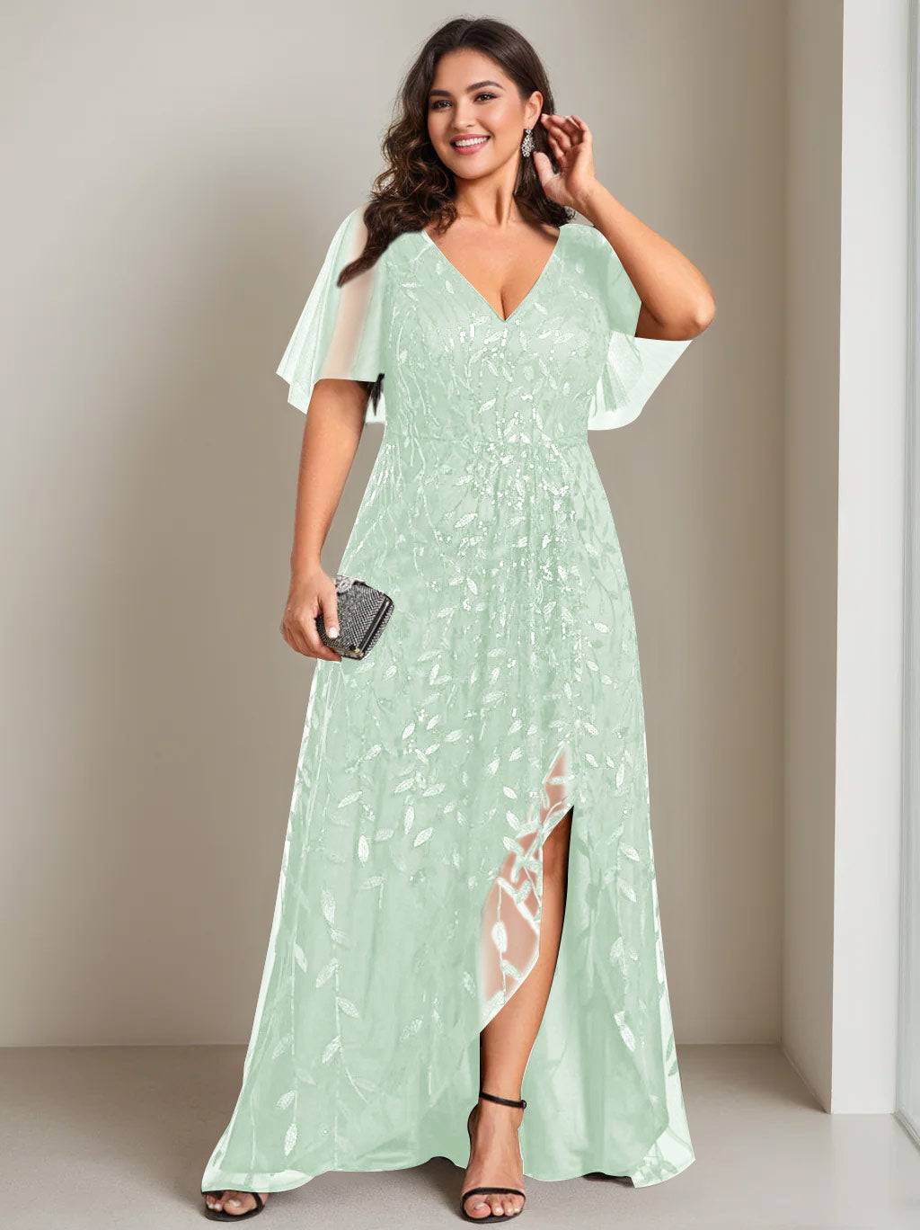 Plus Size Asymmetrical A-Line Princess V-Neck Short Sleeve Mother of the Bride Dress with Sequins