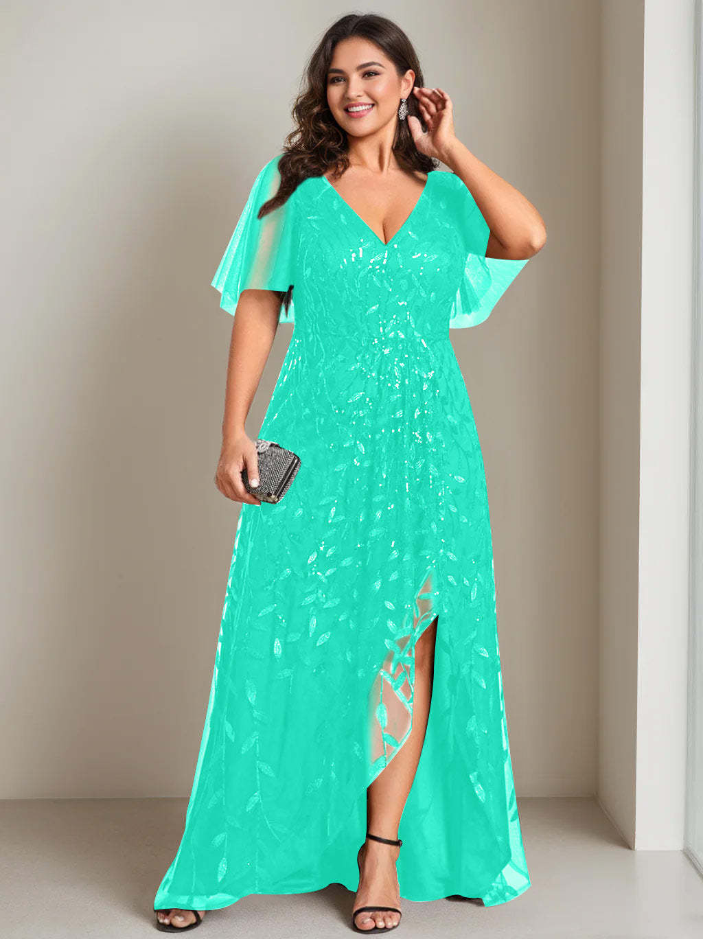 Plus Size Asymmetrical A-Line Princess V-Neck Short Sleeve Mother of the Bride Dress with Sequins